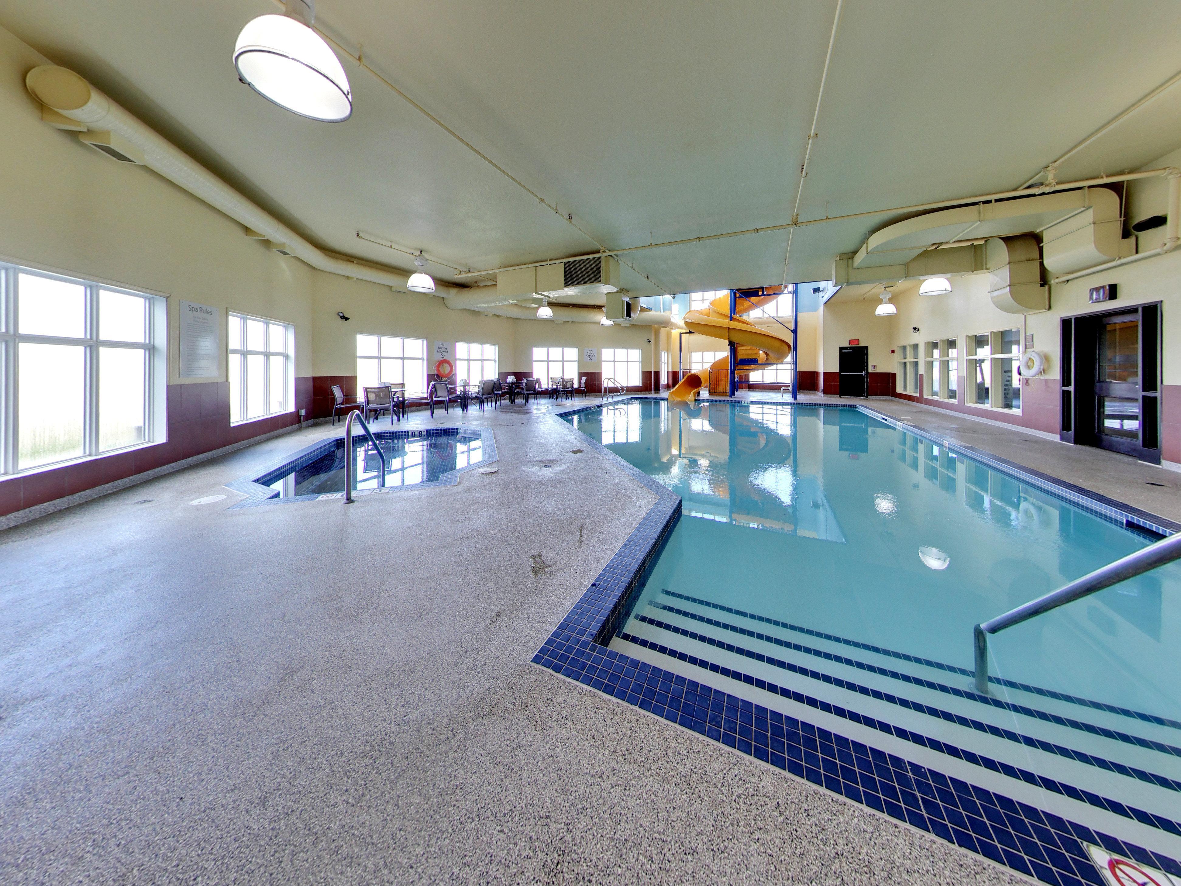 Hotel Express & - Edmonton International Airport By Ihg 2*