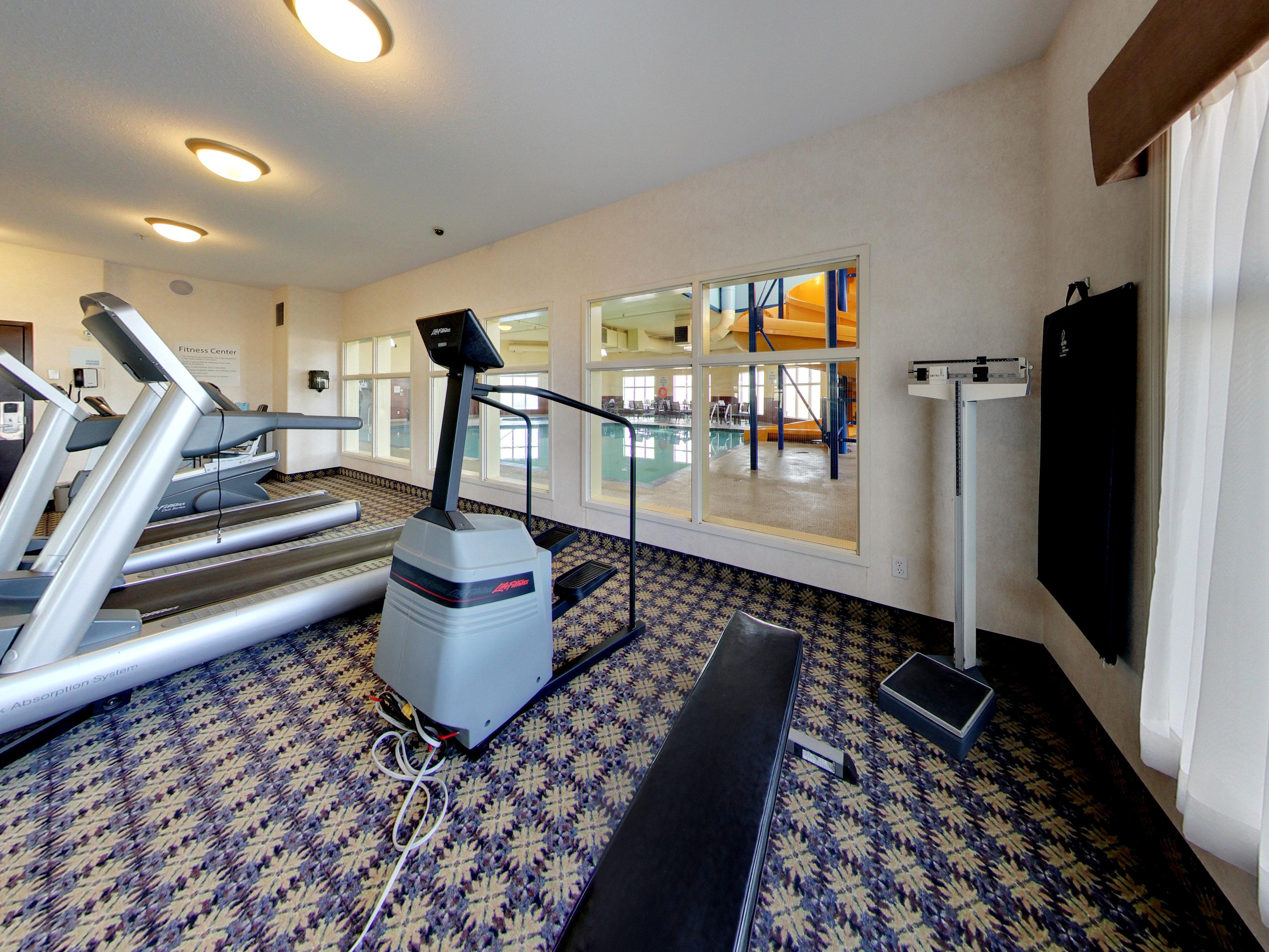 Express & - Edmonton International Airport By Ihg 2*