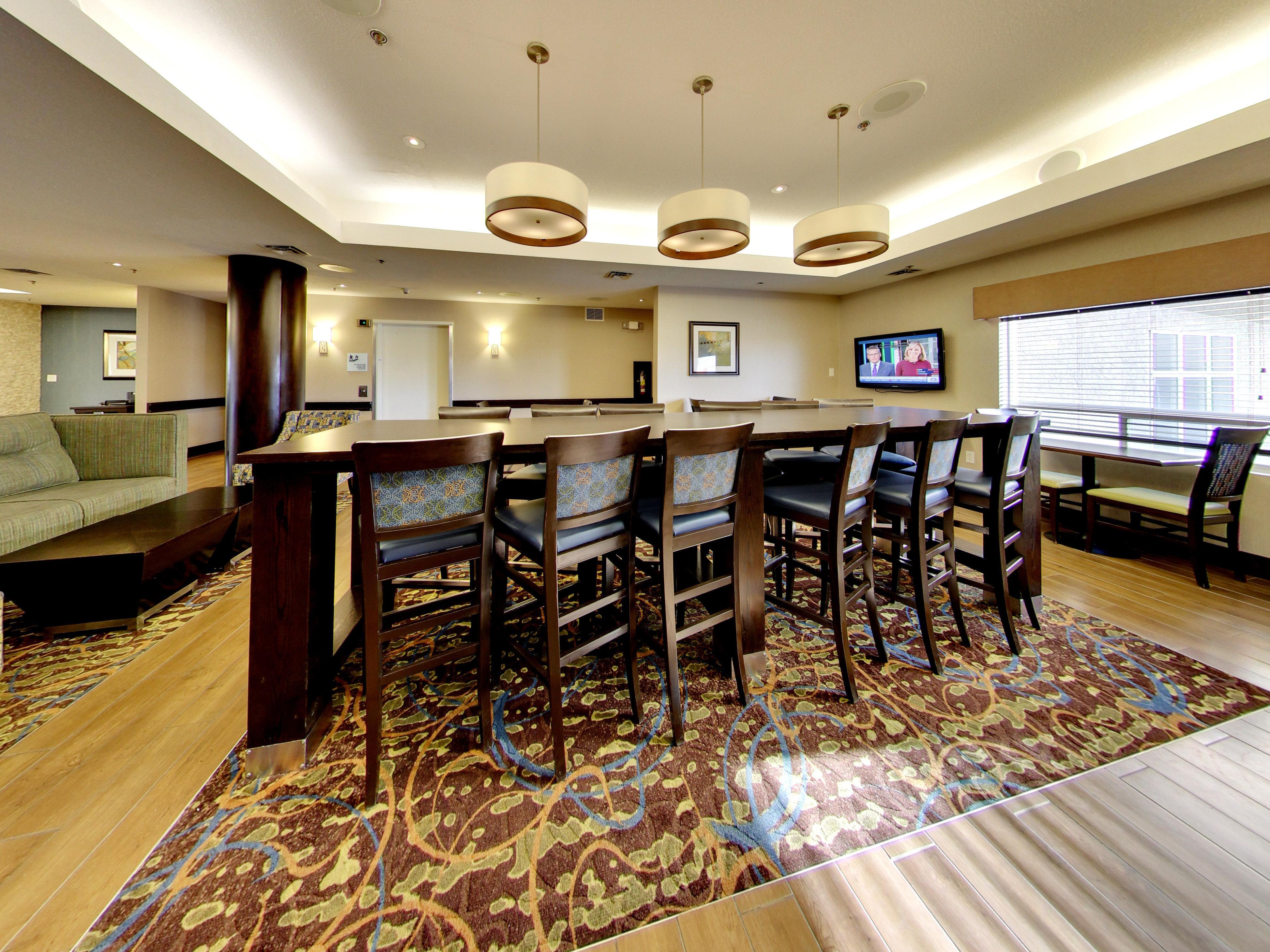 Hotel Express & - Edmonton International Airport By Ihg