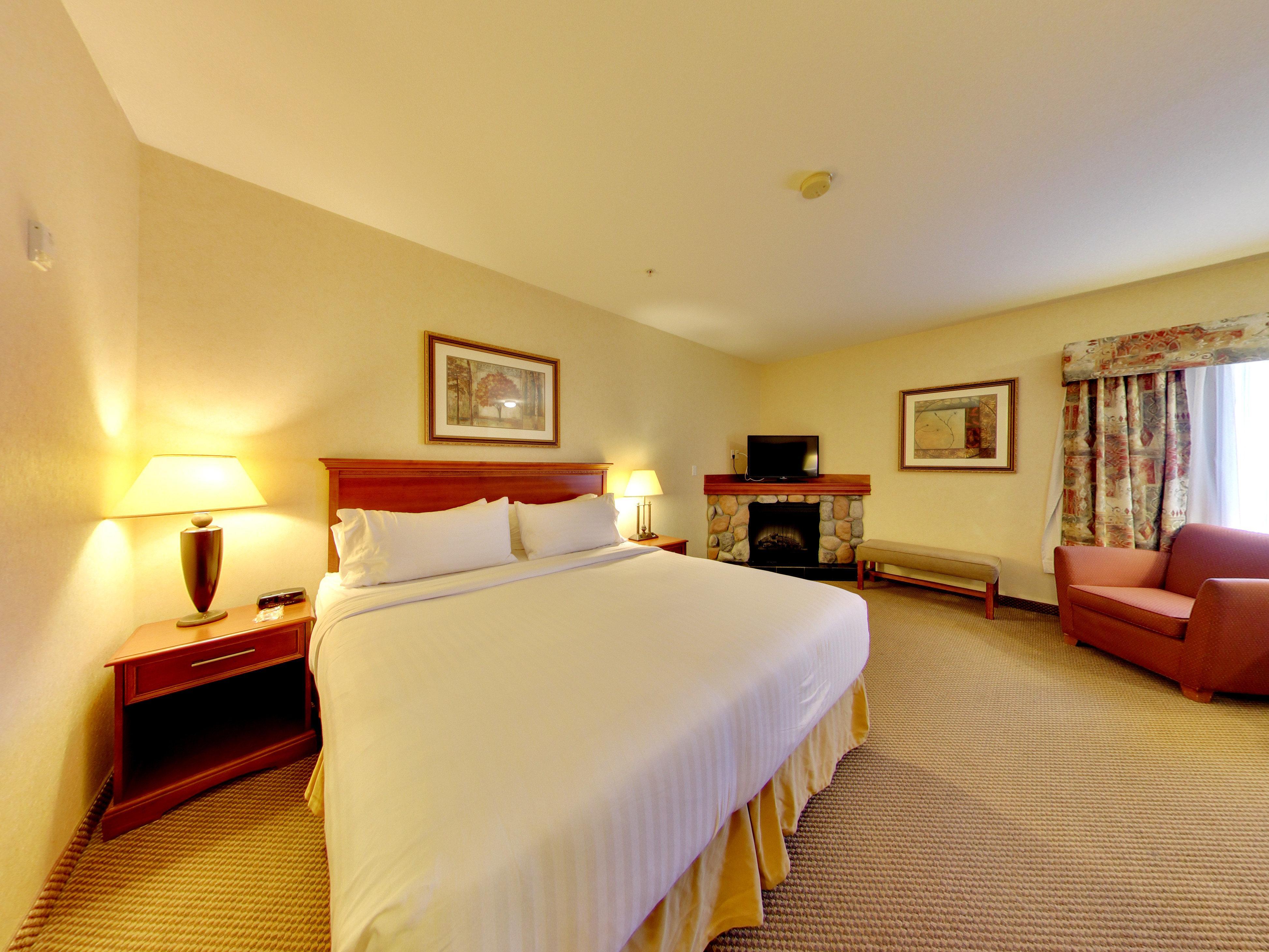 Hotel Express & - Edmonton International Airport By Ihg 2*